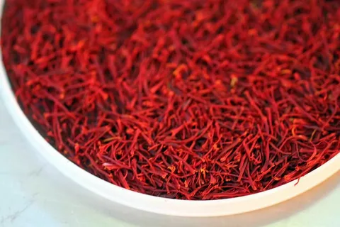 تصویر 4 از زعفران ثمن تازه با بوی طبیعی و رنگ عالی